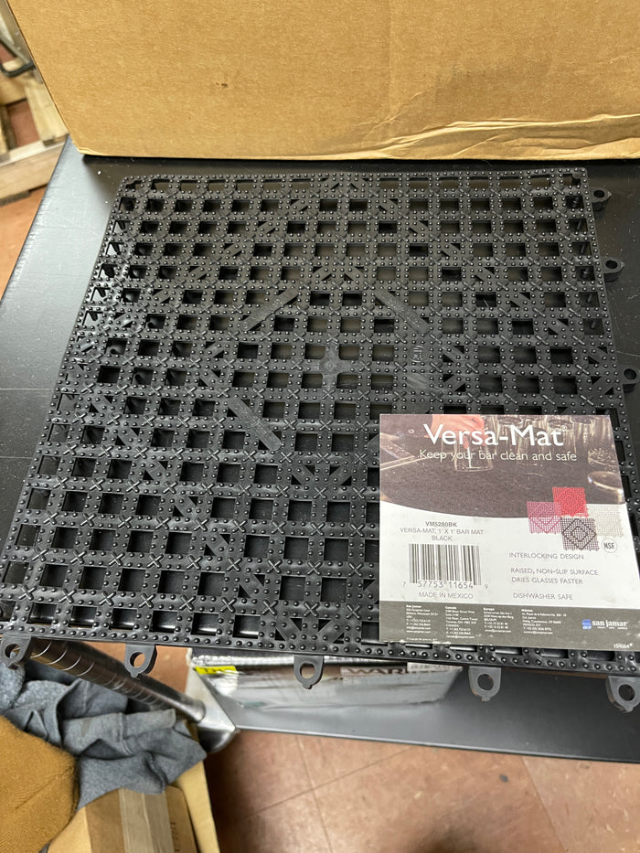 1 Old Stock San Jamar VM5280BK Versa-Mat 12" x 12" Black Interlocking Bar Matting - TH2