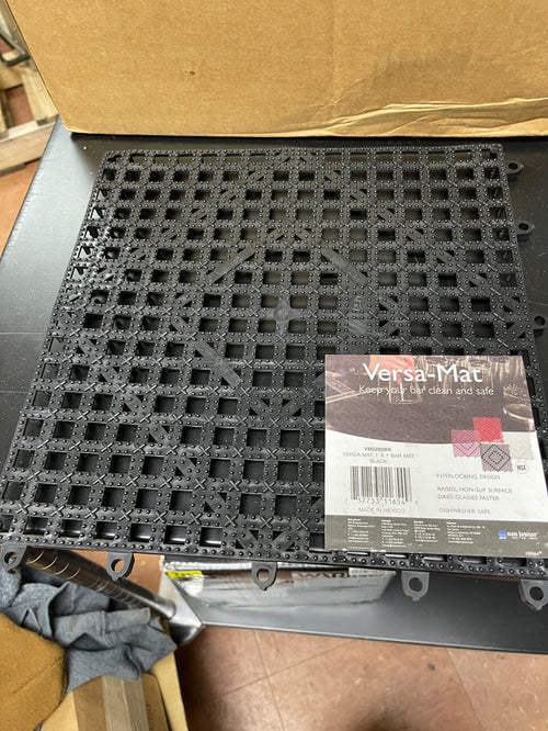 1 Old Stock San Jamar VM5280BK Versa-Mat 12" x 12" Black Interlocking Bar Matting - TH2