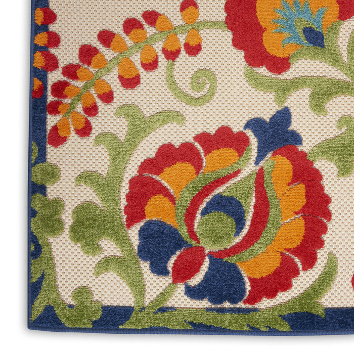 6' X 9' Green And Ivory Indoor Outdoor Area Rug
