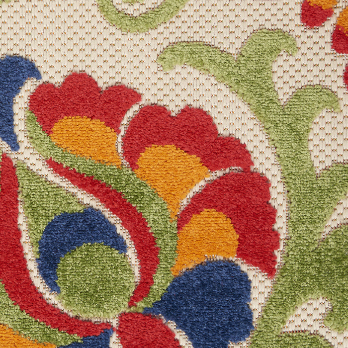 7' X 10' Green And Ivory Indoor Outdoor Area Rug