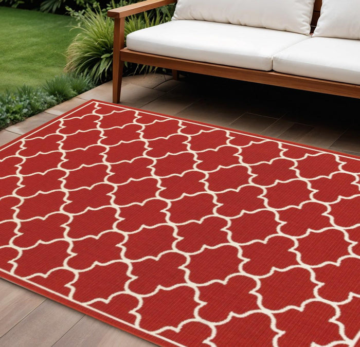 7' X 10' Red And Ivory Indoor Outdoor Area Rug