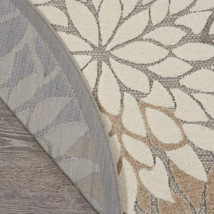 8' Gray And Ivory Round Indoor Outdoor Area Rug