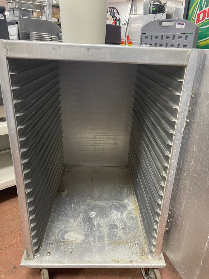 Used Lockwood Uninsulated 20 Rack Mobile Holding Cabinet Non Heated - SS294