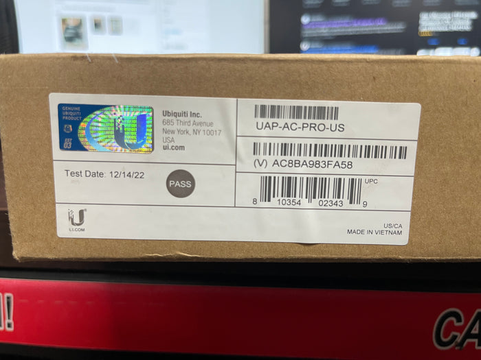 Old Stock Ubiquiti UniFi PRO Wi-Fi Access Point, UAP-AC-PRO-US Toast