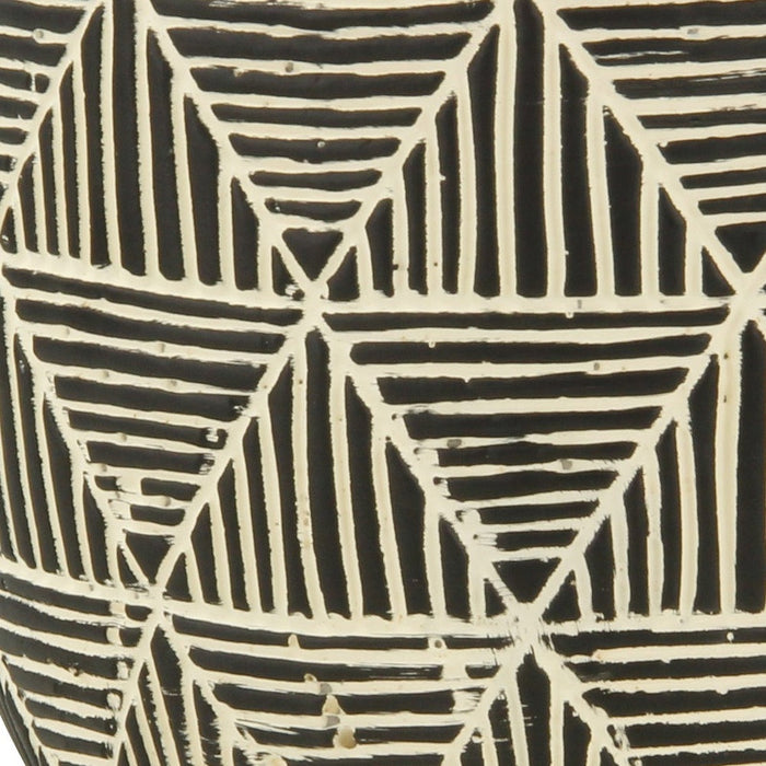 Black And White Ceramic 30 Ounce Geometric Round Distressed Pot Planter