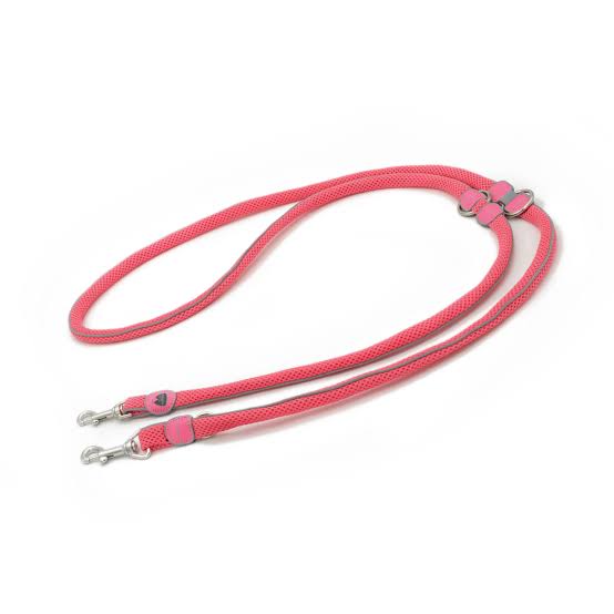 Pink Coralpina Cinquetorri multi-function training lead coiled with two clip ends and adjustable rings