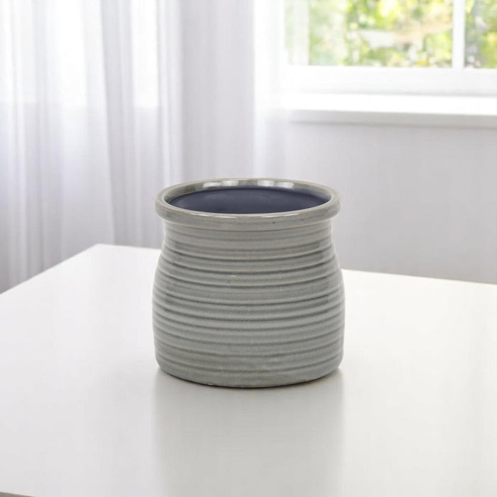 Gray Ceramic 51 Ounce Striped Round Distressed Pot Planter