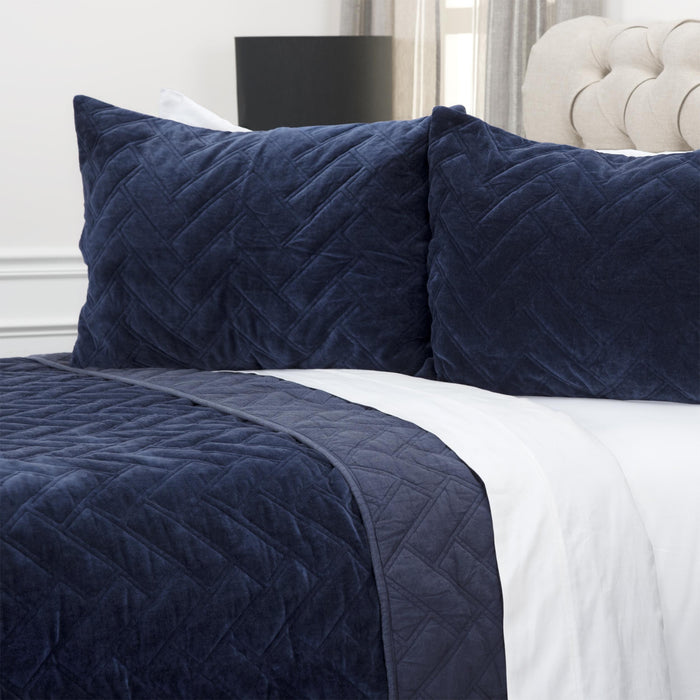 Indigo Geometric Queen Quilt