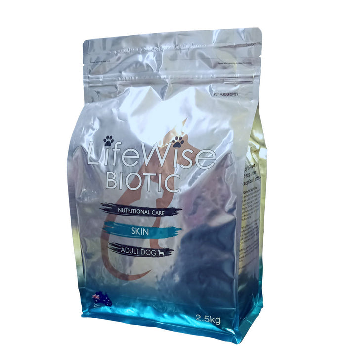 2.5kg bag of LifeWise Biotic Skin adult dog food with fish, front view
