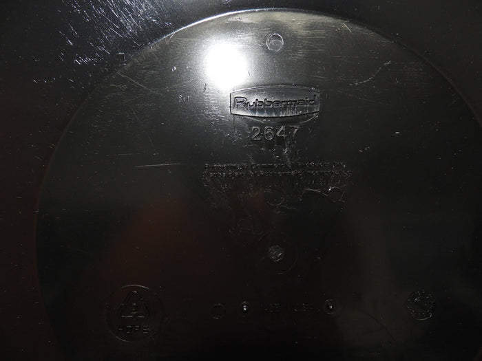 New 2647 - 88 BRUTE Commercial Dome Top Lid for 2643 Waste Trash Can Containers - Falcon Restaurant Supply - 6