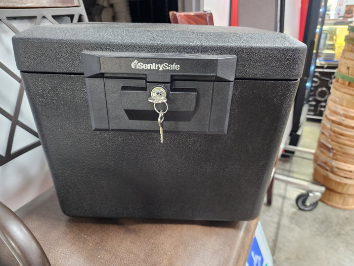 New File Safe, 0.6 cu ft, 32 lb, Privacy Key Lock - Falcon Restaurant Supply - 1