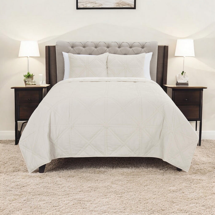Set of Three Ivory Geometric Queen Quilt