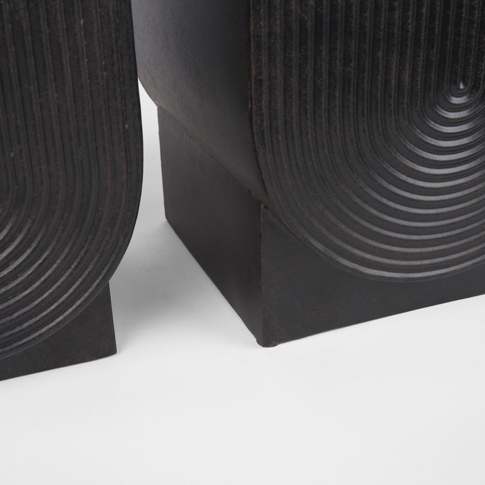 Set of Two Black Metal 20 Ounce Pot Planters