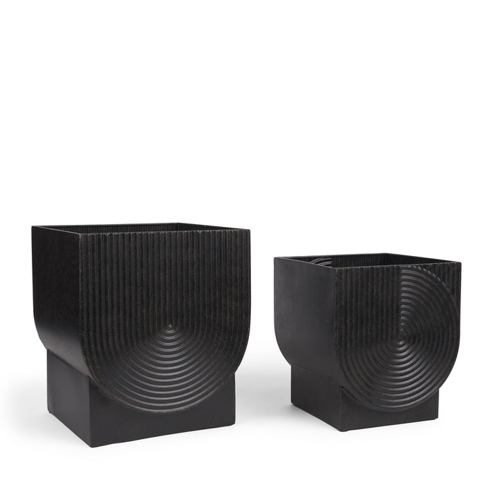 Set of Two Black Metal 20 Ounce Pot Planters