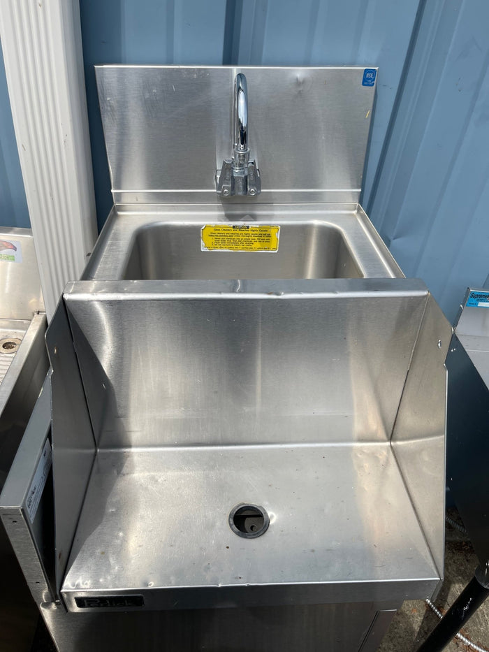 Used 18" Stainless Steel Blender Station with Sink - SS105 - Falcon Restaurant Supply - 1