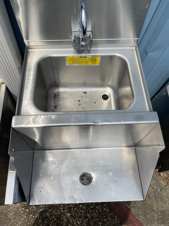 Used 18" Stainless Steel Blender Station with Sink - SS105 - Falcon Restaurant Supply - 2