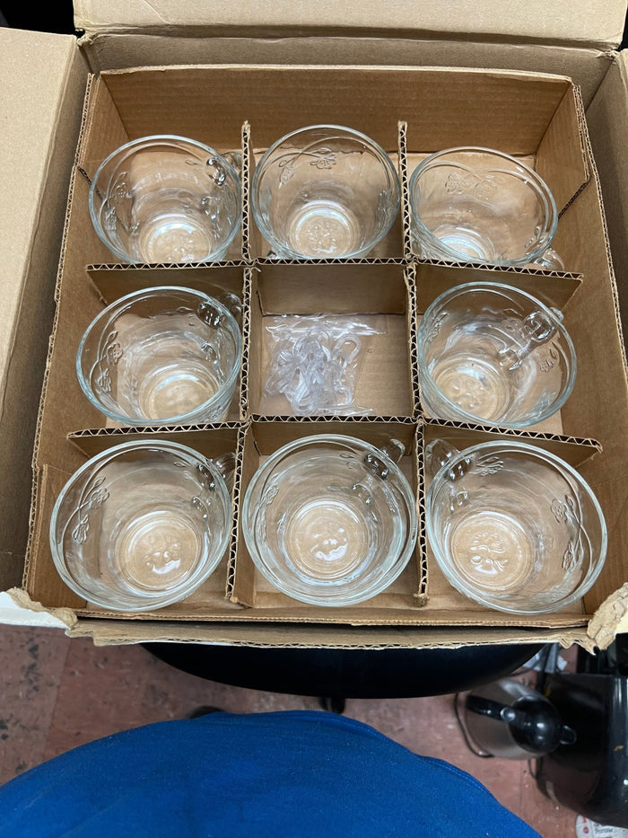 Used Anchor Savannah 7 Quart Glass Punch Bowl Set for 8 - Falcon Restaurant Supply - 2