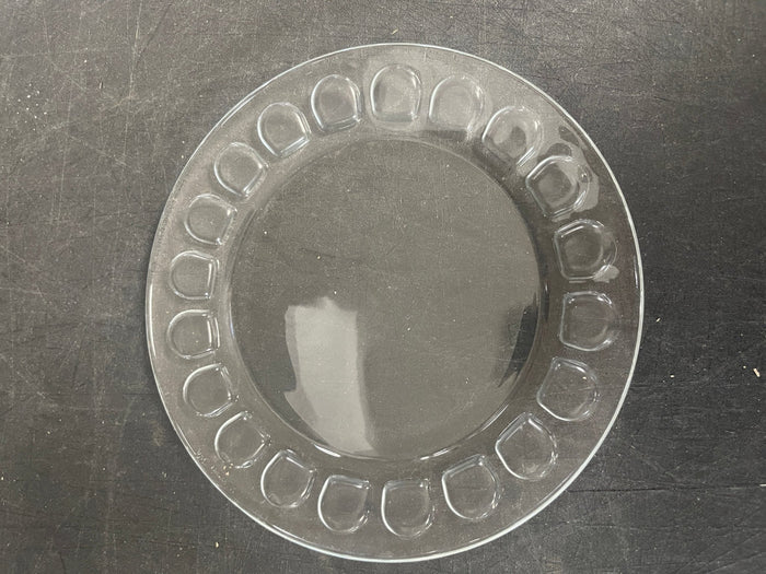 Used Arcoroc 01141 Roc 9 1/8" Clear Dinner Salad Plate Case of 24 - Falcon Restaurant Supply - 1