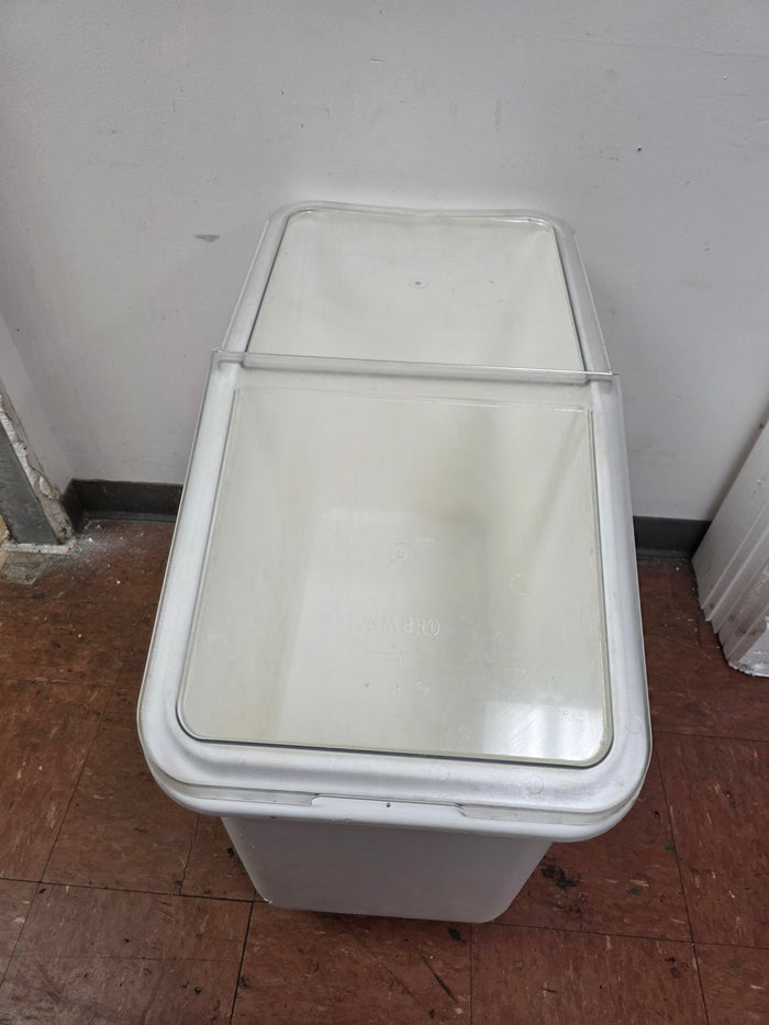 Used Cambro IBS-27 Ingredients Bin on Casters 27 Gallon Capacity - BB