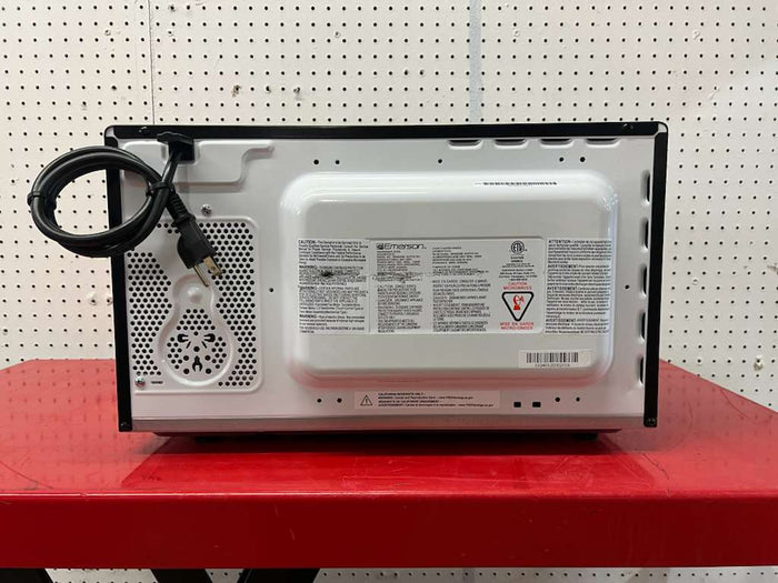 Used Emerson MW9255B Touch Control Microwave Oven 900W 0.9 Cu Ft - TH1 - Falcon Restaurant Supply - 3