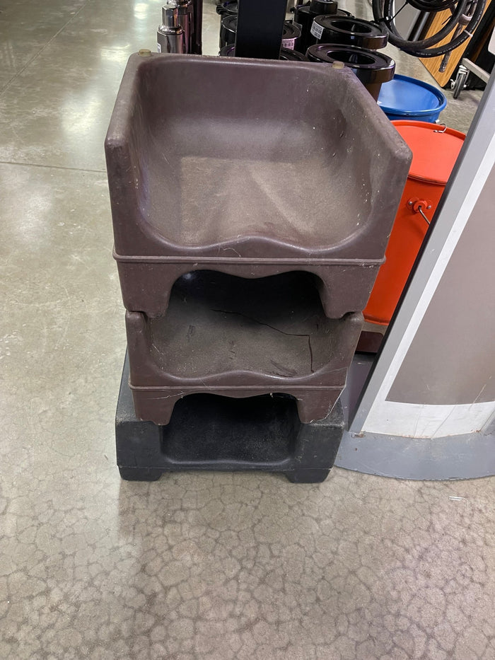 Used Kids Plastic Booster Seat - Falcon Restaurant Supply - 1