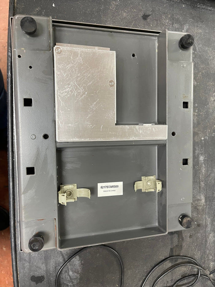 Used Mettler Toledo AM5010 30lb x 0.01lb POS Checkout Bench Scale - Falcon Restaurant Supply - 5