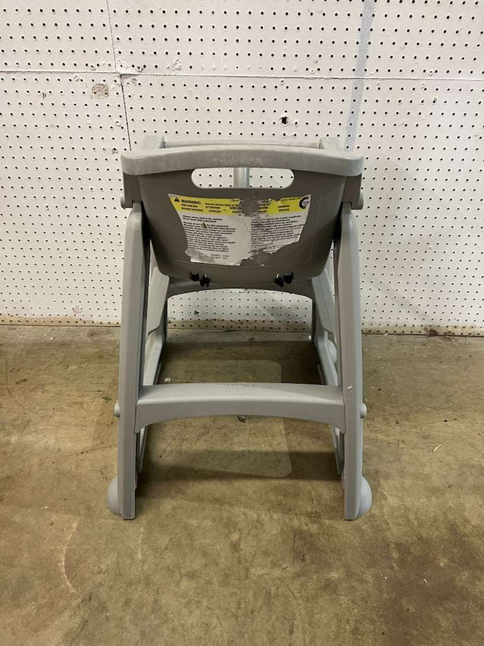 Used Rubbermaid® FG780508PLAT Platinum Sturdy Restaurant High Chair - Falcon Restaurant Supply - 3