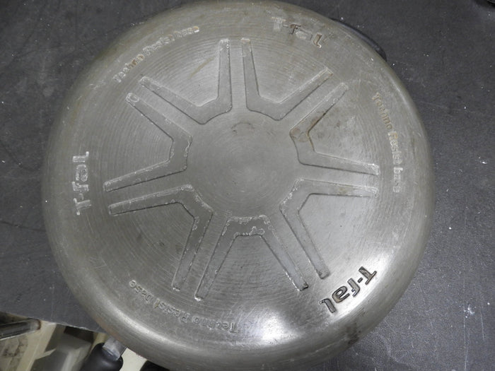 Used T - Fal Essentials Giant Family Frypan 12"x3" C IP - Falcon Restaurant Supply - 4